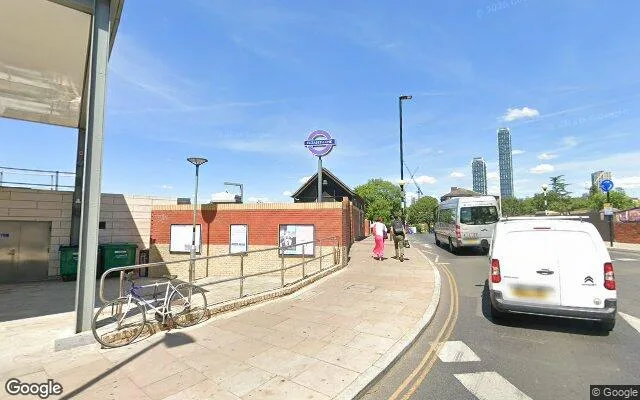 Acton Main Line, Acton — Ealing Clean provides professional house cleaning in this area