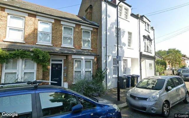 Dean Gardens, West Ealing — Ealing Clean provides professional house cleaning in this area