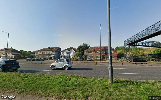 Oldfield Lane, Greenford/Perivale — Ealing Clean provides professional house cleaning in this area