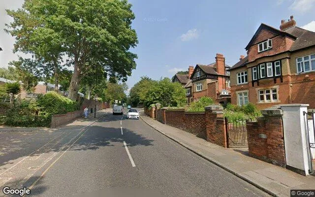 Pitshanger Lane, Ealing — Ealing Clean provides professional house cleaning in this area