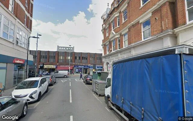 West Ealing Station, West Ealing — Ealing Clean provides professional house cleaning in this area